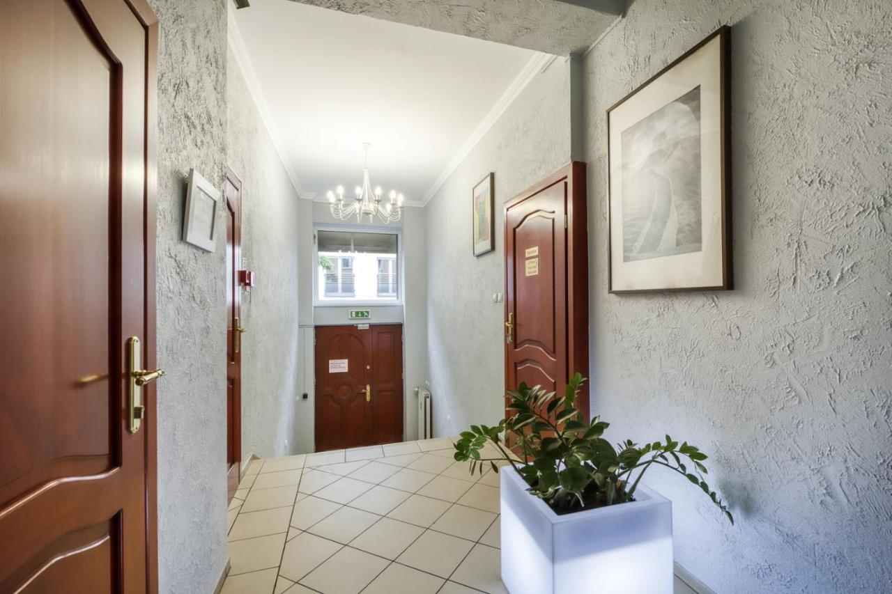 Hostel Krokodyl-Stara Praga Варшава Экстерьер фото
