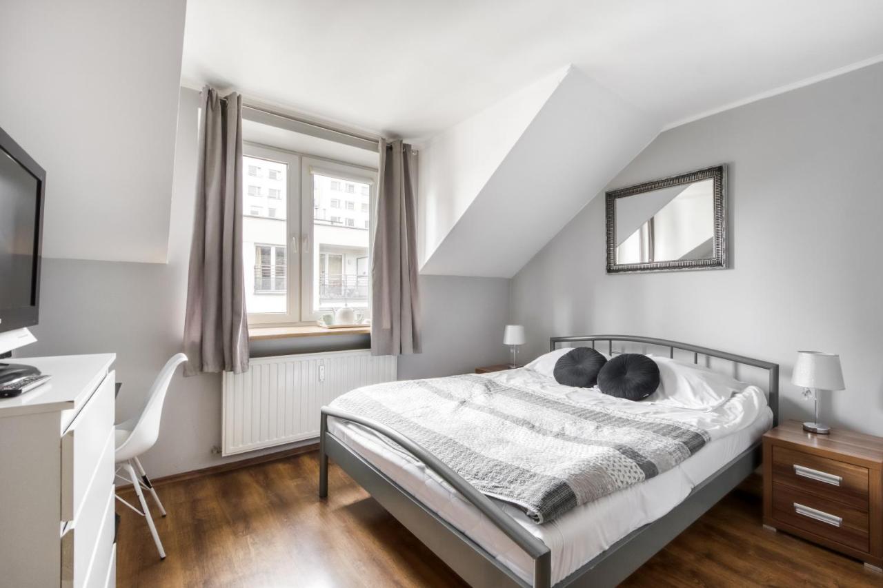 Hostel Krokodyl-Stara Praga Варшава Экстерьер фото