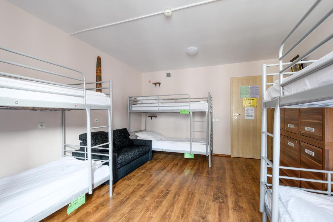Hostel Krokodyl-Stara Praga Варшава Экстерьер фото